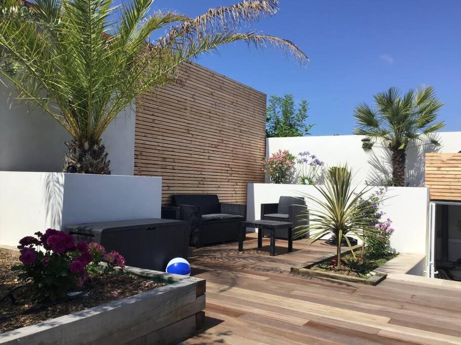 Villa Exceptionnelle Piscine Et Jardin Prive Sejour Haut De Gamme Proche La Rochelle Sainte-Soulle Экстерьер фото